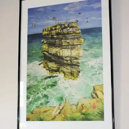 Cozy & Remote Hideaway Gintys 別荘