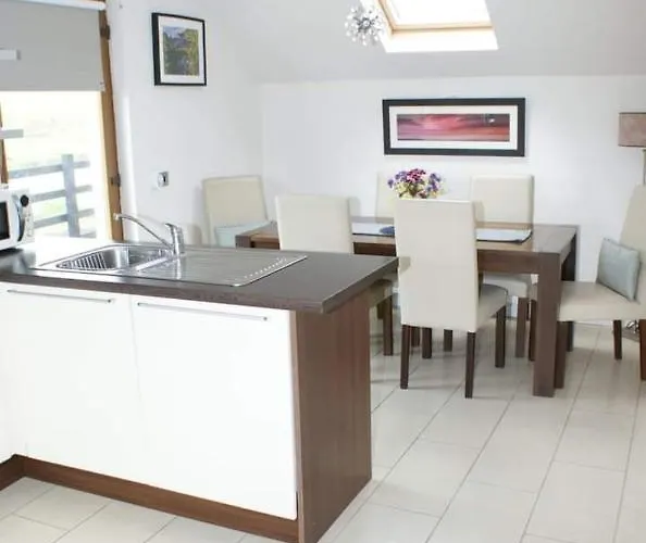 Cozy & Remote Hideaway Gintys Ross Port