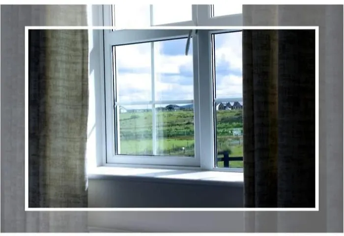 Cozy & Remote Hideaway Gintys * Ross Port