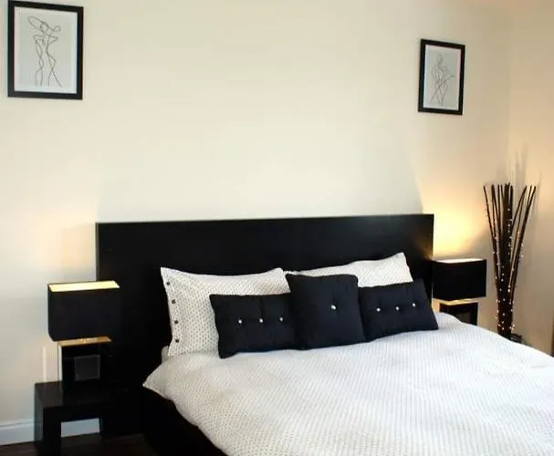 Semesterbostad Cozy & Remote Hideaway Gintys Ross Port